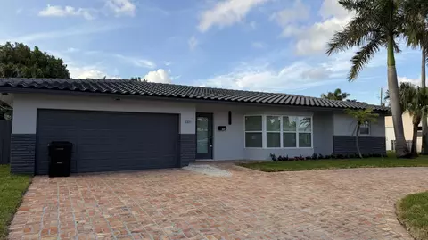 2521 NE 45th St, Lighthouse Point, FL 33064