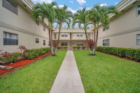 716 Saxony Pl #O, Delray Beach, FL 33446