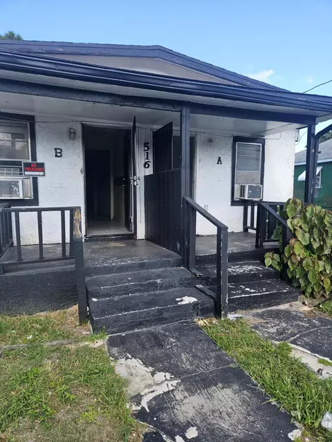 516 N 21st St, Fort Pierce, FL 34950