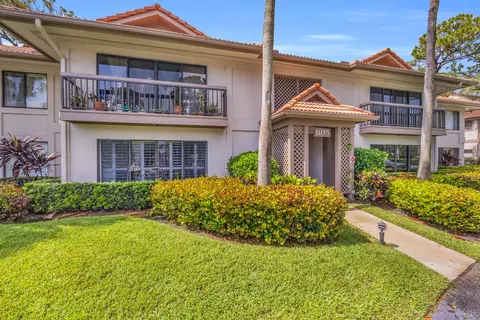 1105 Duncan Cir #104, Palm Beach Gardens, FL 33418