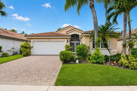 5217 Glenville Dr, Boynton Beach, FL 33437