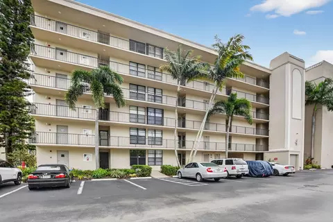 4 Royal Palm Way, Boca Raton, FL 33432