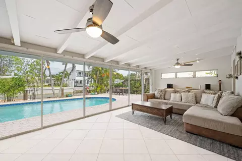2625 Gulfstream Ln, Fort Lauderdale, FL 33312