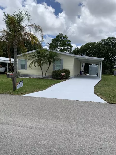 133 Camino Del Rio, Port Saint Lucie, FL 34952