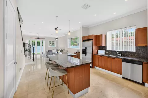 825 SW 12th St, Fort Lauderdale, FL 33315