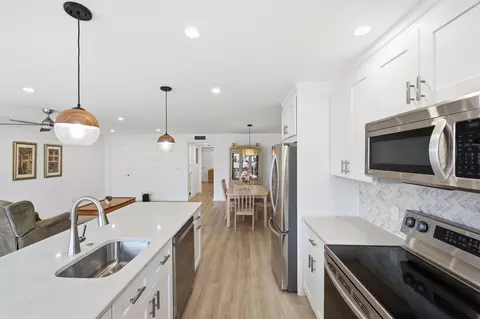 955 Circle Dr #B, Delray Beach, FL 33445