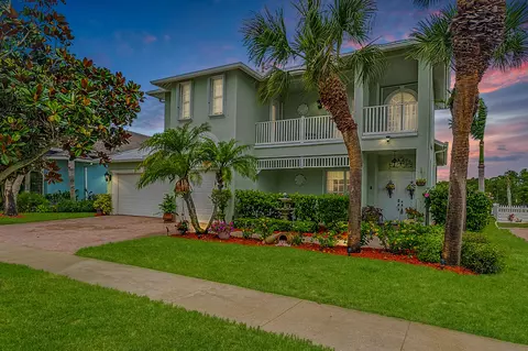 205 NW Magnolia Lakes Blvd, Port Saint Lucie, FL 34986