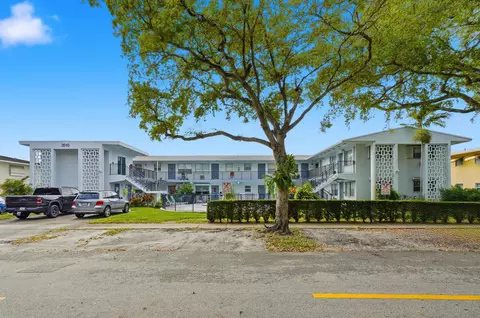 3510 Harrison St #4, Hollywood, FL 33021