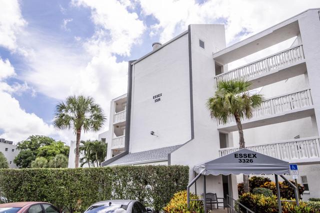 3326 Arcara Way #104, Lake Worth, FL 33467