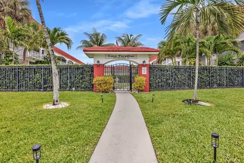 580 Egret Dr #121, Hallandale Beach, FL 33009
