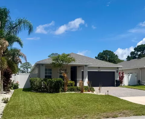 3899 SE Lee St, Stuart, FL 34997
