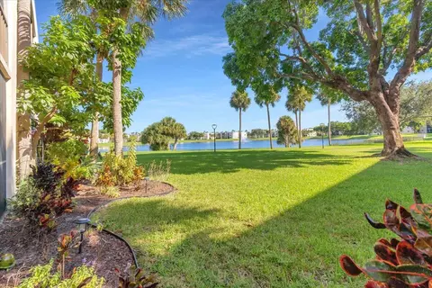 5190 Las Verdes Cir #108, Delray Beach, FL 33484