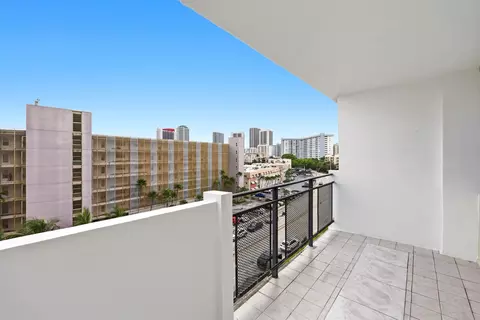 401 Golden Isles Dr #602, Hallandale Beach, FL 33009
