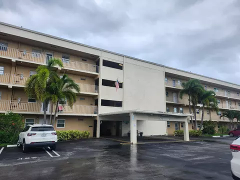 2600 NE 1st Ln #402, Boynton Beach, FL 33435