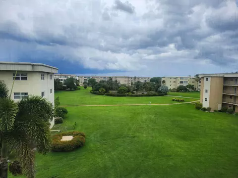 2600 NE 1st Ln #402, Boynton Beach, FL 33435
