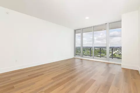 220 Lake Shore Dr #1809, Lake Park, FL 33403