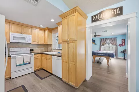 Other - 128 Banyan Cir, Jupiter, FL 33458 photo 3 of 10
