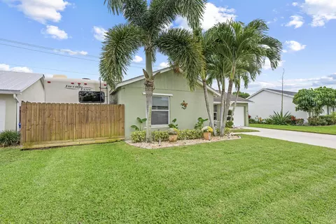 Exterior - 128 Banyan Cir, Jupiter, FL 33458 photo 12 of 12