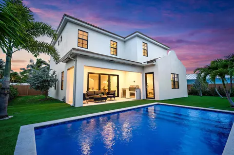 309 Cascade Ln, Palm Beach Shores, FL 33404