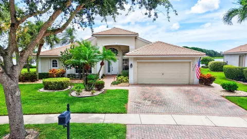 13461 Barcelona Lake Cir, Delray Beach, FL 33446