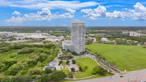 2000 Metropica Way #214, Sunrise, FL 33323