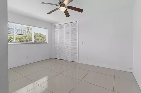 Bedroom - 2910 NE 40th Ct, Lighthouse Point, FL 33064 photo 4 of 8