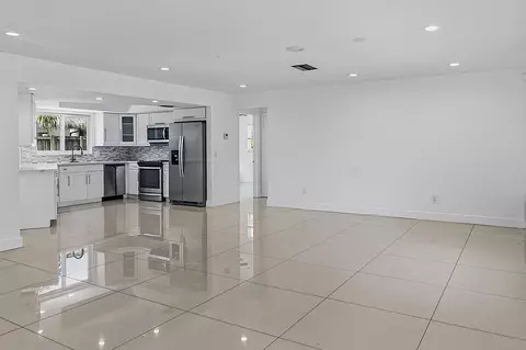 Living - 2910 NE 40th Ct, Lighthouse Point, FL 33064 photo 9 of 12