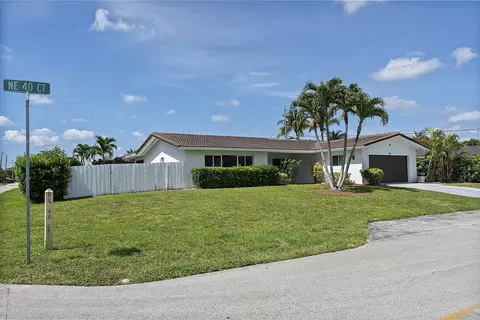 Exterior - 2910 NE 40th Ct, Lighthouse Point, FL 33064 photo 4 of 11