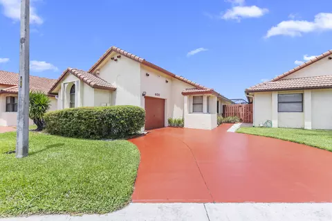 400 SW 113th Ter, Pembroke Pines, FL 33025
