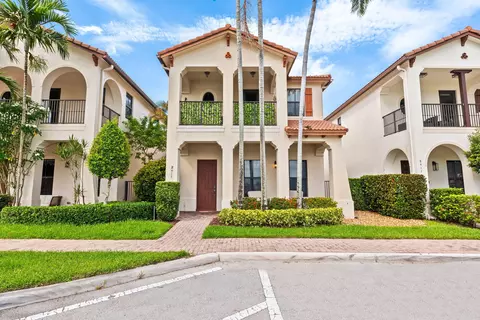 8417 NW 38th St, Pembroke Pines, FL 33024