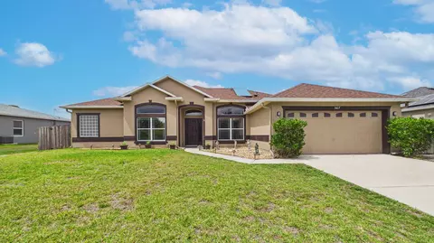 567 Mimosa St SW, Palm Bay, FL 32908