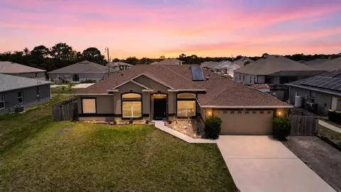 567 Mimosa St SW, Palm Bay, FL 32908