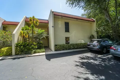 1700 Presidential Way #103, West Palm Beach, FL 33401