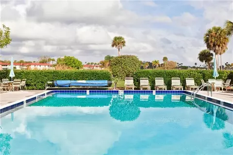 40 Vis Gdns Trl, Vero Beach, FL 32962