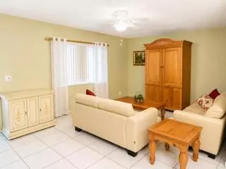 175 Flanders D, Delray Beach, FL 33484