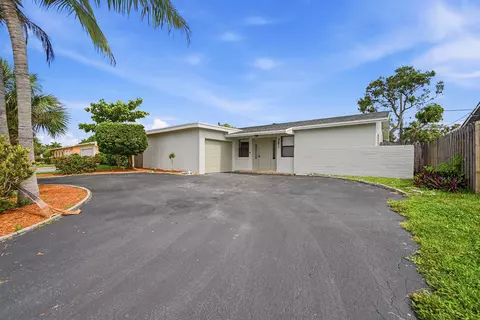 9671 NW 24th St, Sunrise, FL 33322