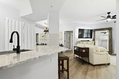 780 S Sapodilla Ave #104, West Palm Beach, FL 33401