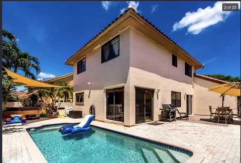 523 NW 38th Ter, Deerfield Beach, FL 33442