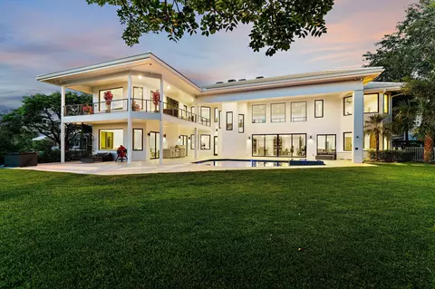8818 SE Riverfront Ter, Jupiter, FL 33469