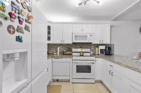 9300 SW 8th St #102, Boca Raton, FL 33428