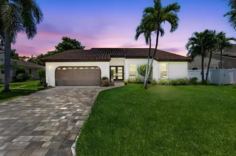 7069 NW 3rd Ave, Boca Raton, FL 33487