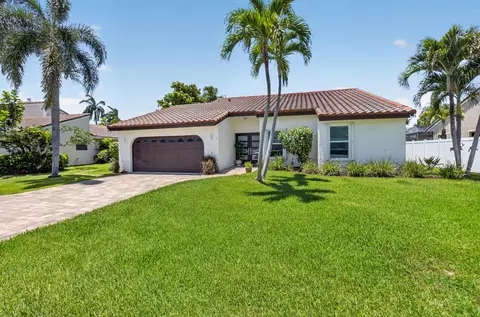 7069 NW 3rd Ave, Boca Raton, FL 33487