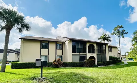 433 Pine Glen Ln #C2, Greenacres, FL 33463