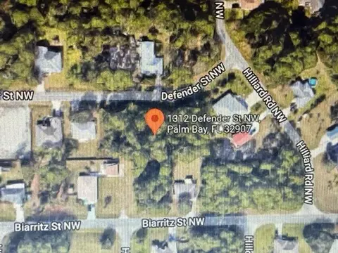 1318 Defender St NW, Palm Bay, FL 32907