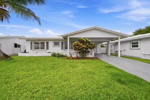 8410 NW 59th Pl, Tamarac, FL 33321
