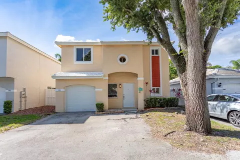 9812 NW 2nd Ct, Plantation, FL 33324