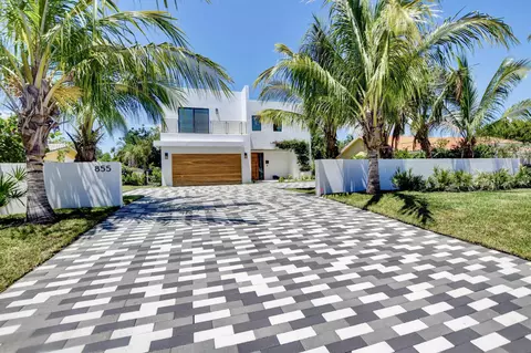 855 NW 4th Ave, Boca Raton, FL 33432