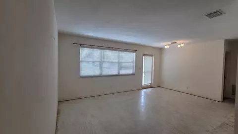 Living - 2000 N 31st Ave, Hollywood, FL 33021 photo 1 of 5