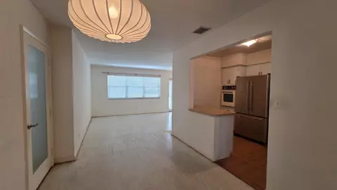 Living - 2000 N 31st Ave, Hollywood, FL 33021 photo 3 of 5