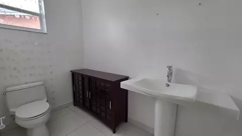 Bath - 2000 N 31st Ave, Hollywood, FL 33021 photo 2 of 2